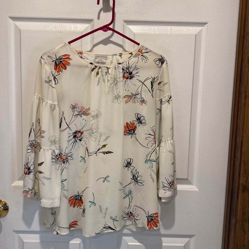 Dressy blouse. Cream with floral pattern
